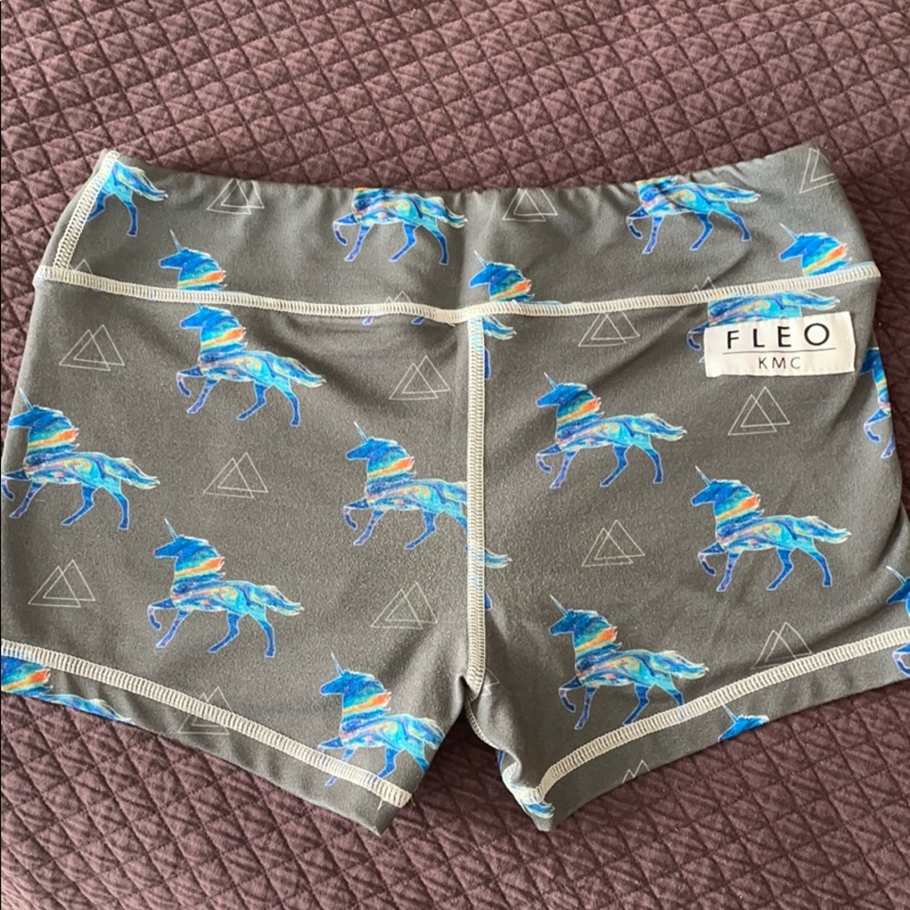 Fleo rare unicorn Shorts